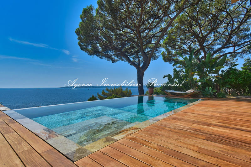 Villa - 260 m² - 6 pièces