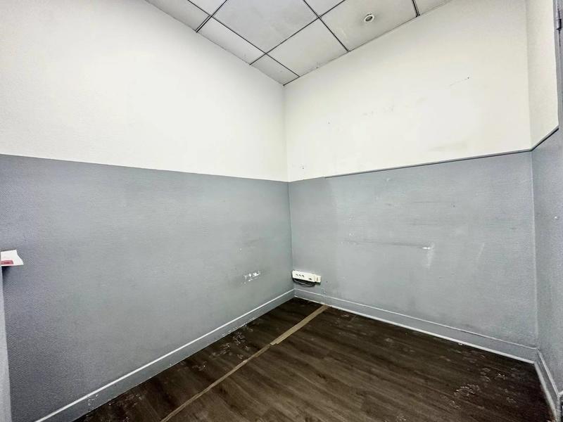 Bureau - 133 m² - 6 pièces