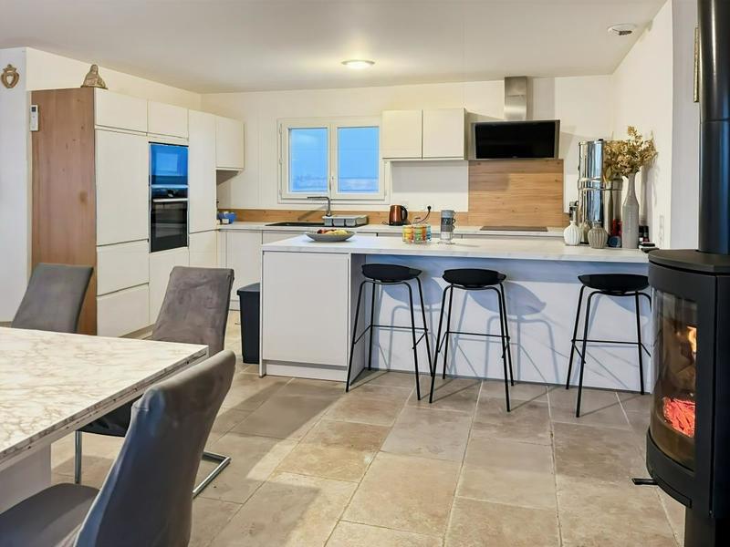 Maison - 186 m² - 7 pièces