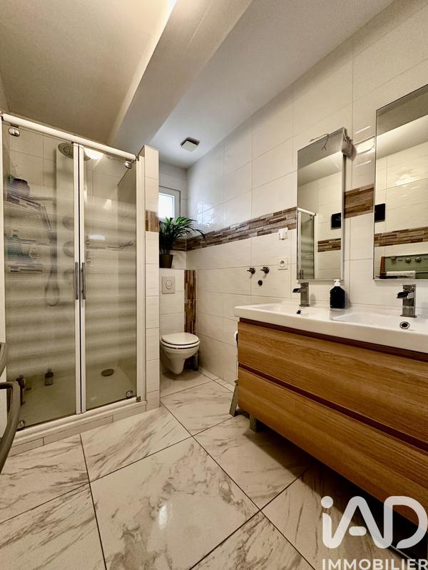 Maison - 312 m² - 13 pièces