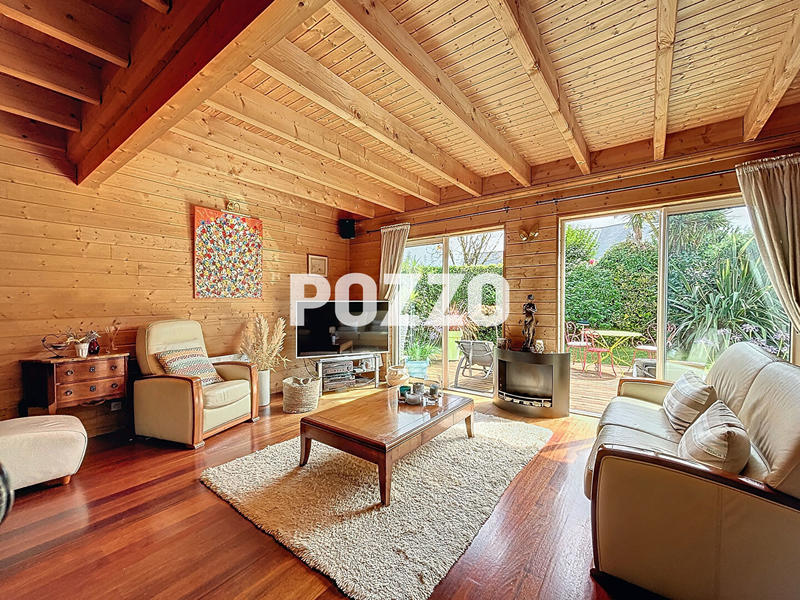 Maison - 133 m² - 8 pièces