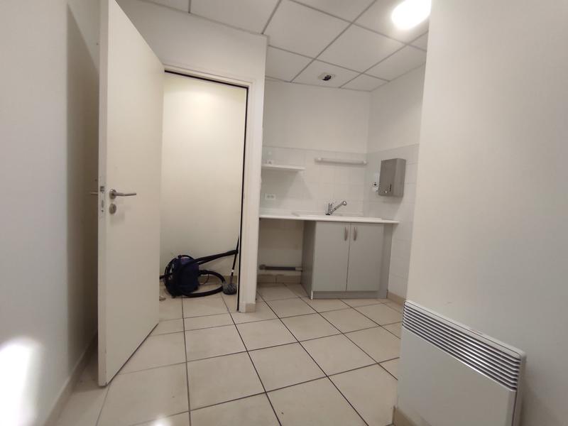 Local d'activités - 56 m² - 4 pièces