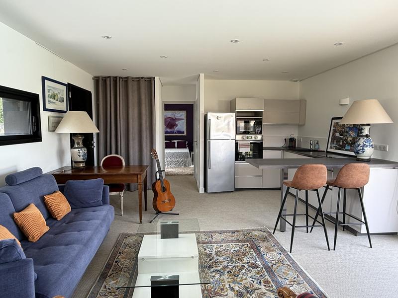 Maison - 200 m² - 8 pièces