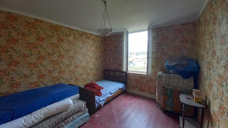 Maison - 94 m² - 6 pièces