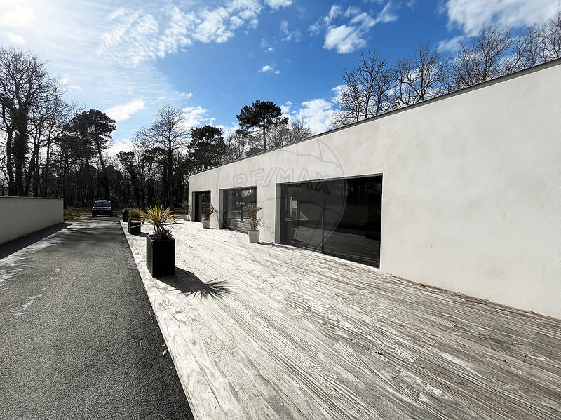 Propriété - 155 m² - 5 pièces