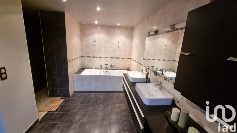 Maison de maîtres - 285 m² - 8 pièces