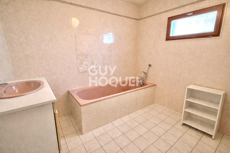 Maison - 115 m² - 6 pièces