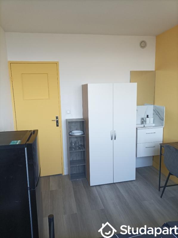 Chambre - 68 m² - 1 pièce