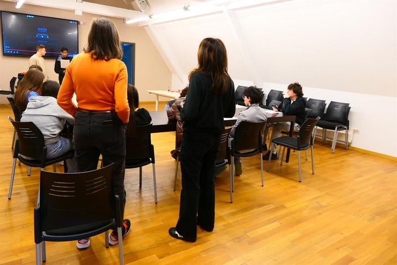 Atelier : fake news - histoires déformées