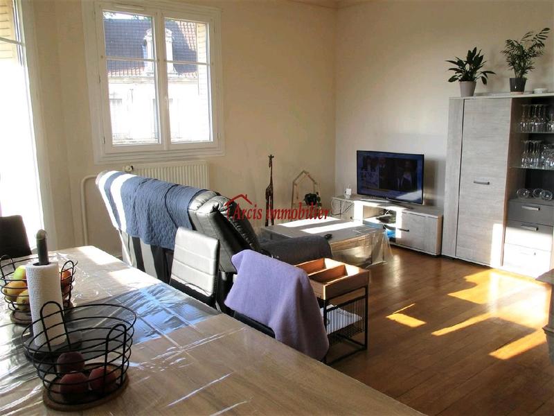 Immeuble - 180 m² - 10 pièces