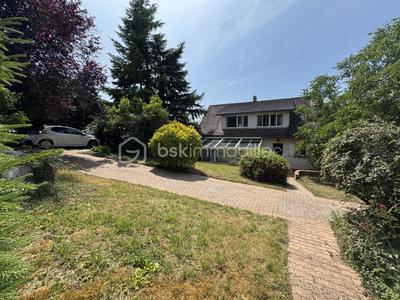 Maison - 141 m² - 6 pièces