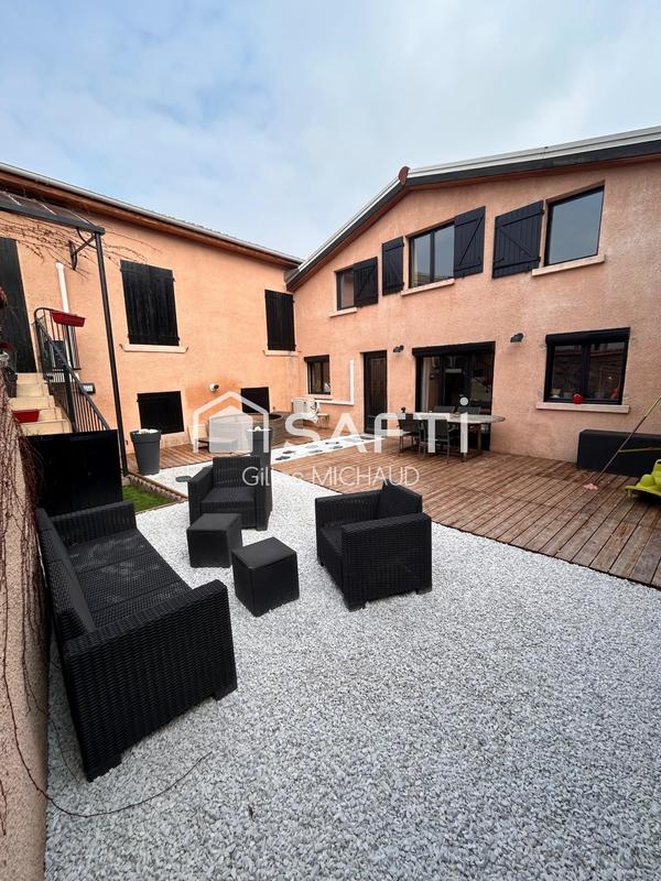 Maison - 160 m² - 7 pièces