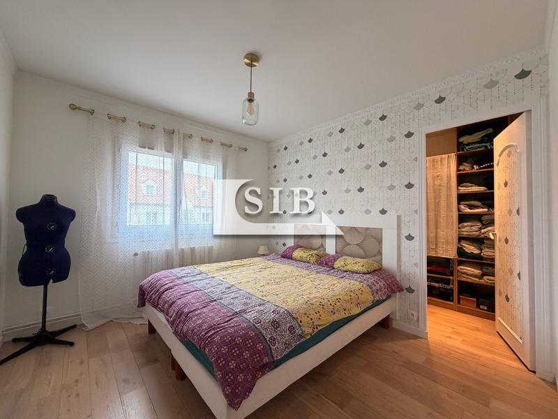 Maison - 99 m² - 5 pièces