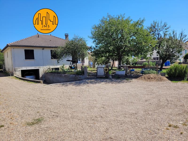 Maison - 101 m² - 5 pièces