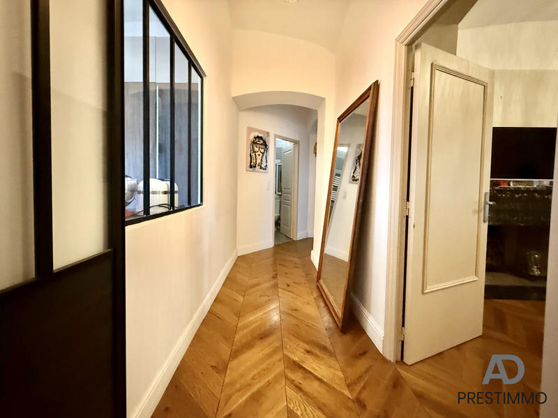 Appartement - 93 m² - 4 pièces