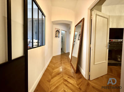 Appartement - 93 m² - 4 pièces