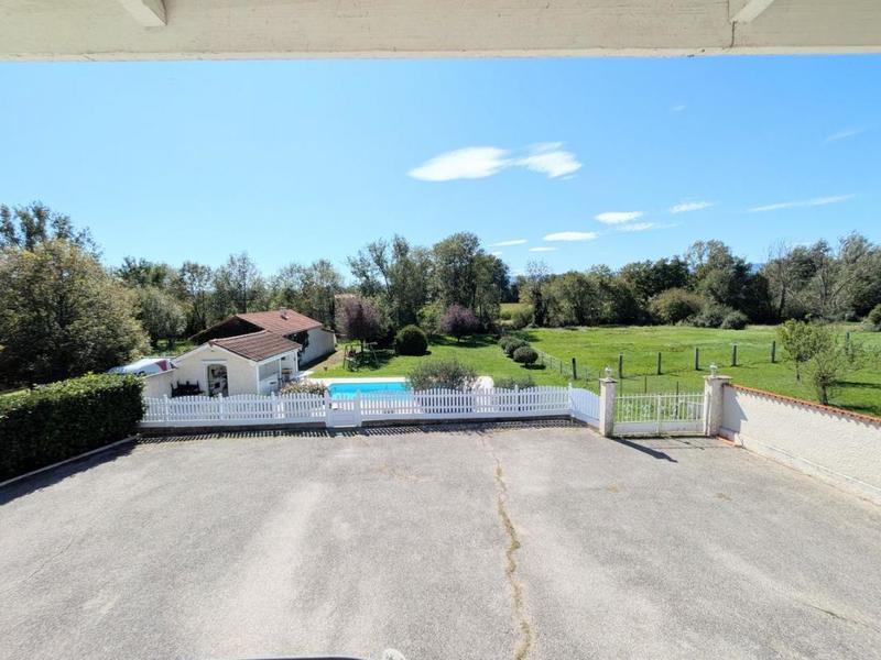 Maison - 92 m² - 5 pièces