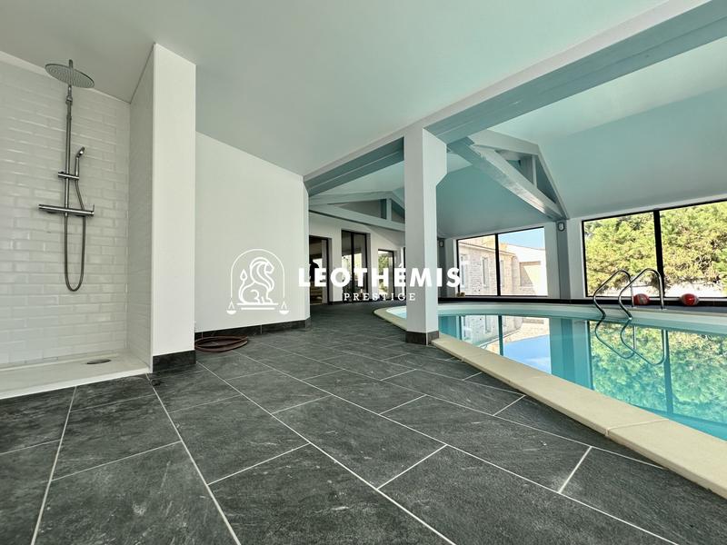 Villa - 397 m² - 9 pièces