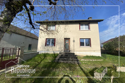 Maison - 105 m² - 5 pièces