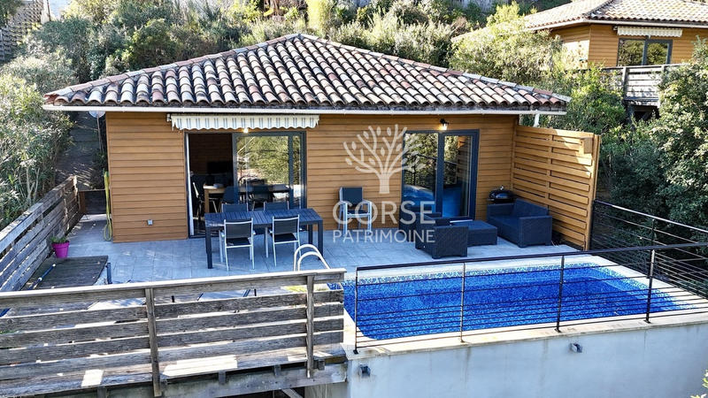 Maison - 64 m² - 4 pièces