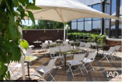 Local commercial - 13 000 m²