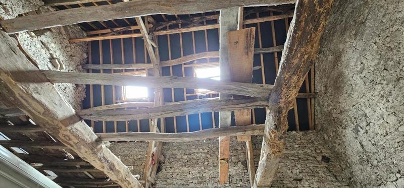 Grange - 115 m² - 2 pièces