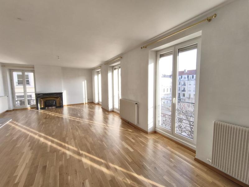 Appartement - 200 m² - 7 pièces