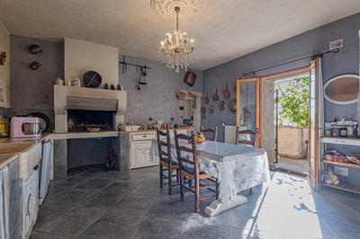 Maison - 343 m² - 12 pièces