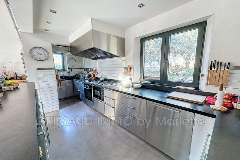 Villa - 360 m² - 9 pièces