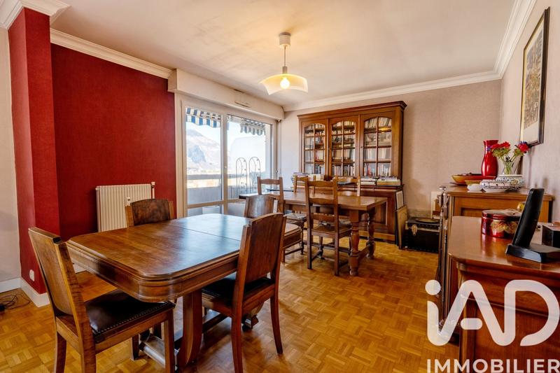 Appartement - 123 m² - 6 pièces