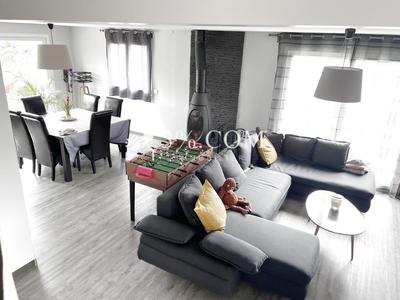 Maison - 110 m² - 6 pièces