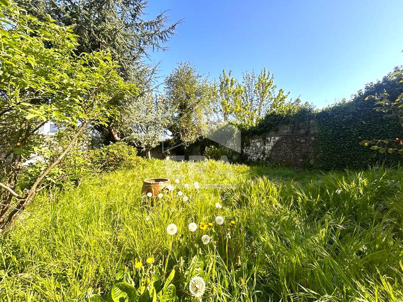 Maison - 165 m² - 9 pièces