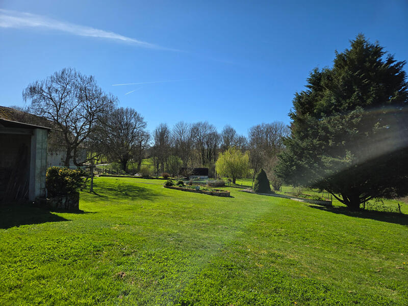 Maison - 220 m² - 6 pièces