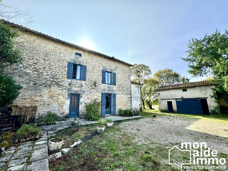 Maison - 305 m² - 8 pièces