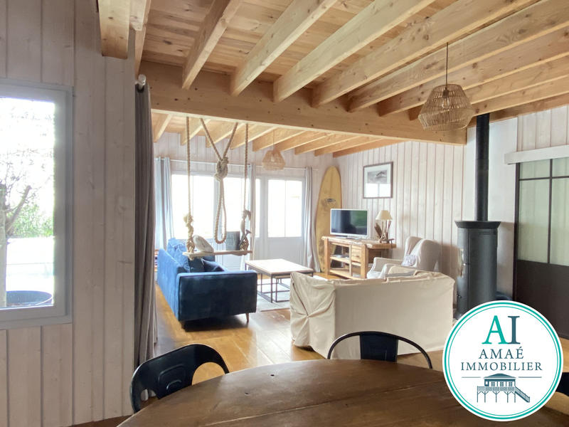 Maison contemporaine - 208 m² - 8 pièces