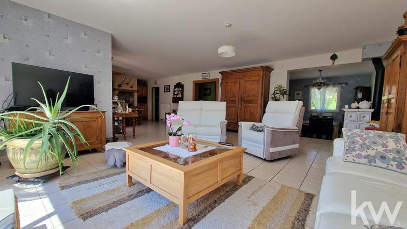 Maison - 189 m² - 8 pièces