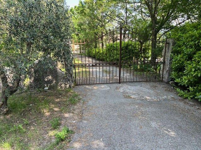 Maison - 222 m² - 5 pièces