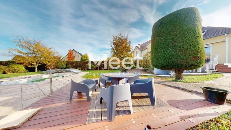 Propriété - 255 m² - 8 pièces