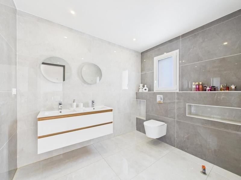 Maison - 147 m² - 6 pièces