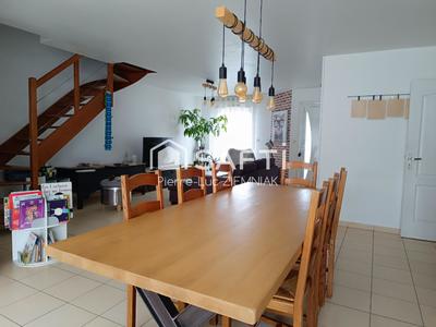 Maison - 177 m² - 7 pièces