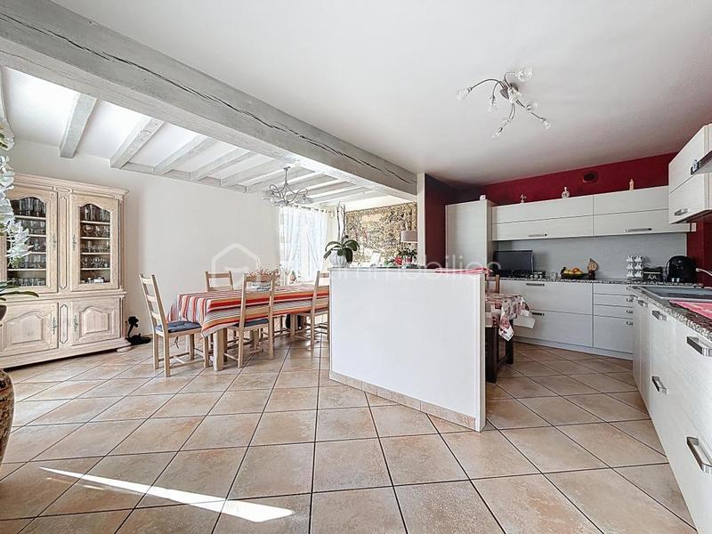 Propriété - 127 m² - 7 pièces