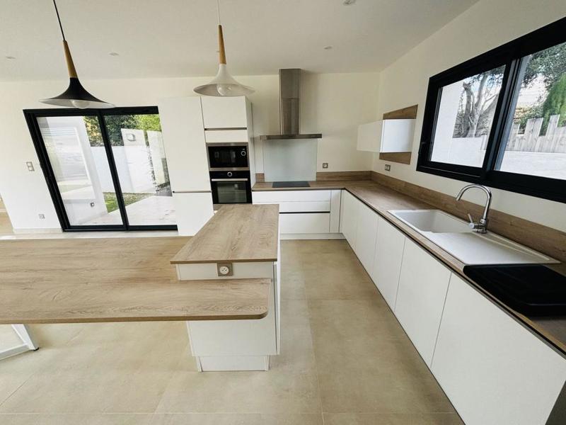 Maison - 144 m² - 4 pièces