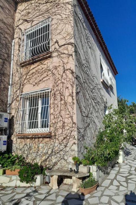 Maison - 180 m² - 5 pièces