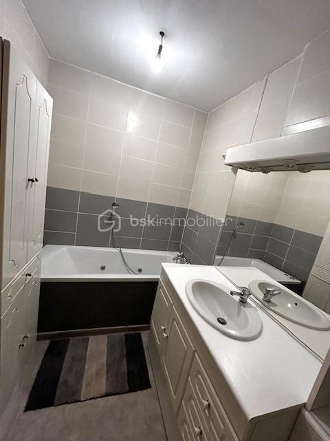 Maison de village - 190 m² - 12 pièces