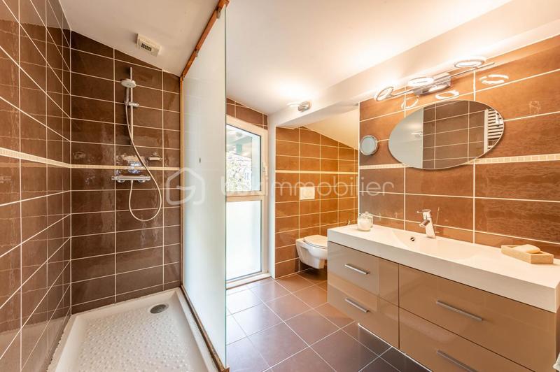 Maison d'architecte - 219 m² - 8 pièces