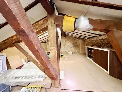 Maison - 300 m² - 5 pièces