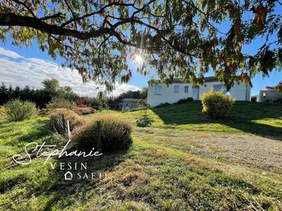 Maison - 163 m² - 6 pièces