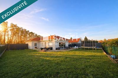 Maison - 99 m² - 5 pièces