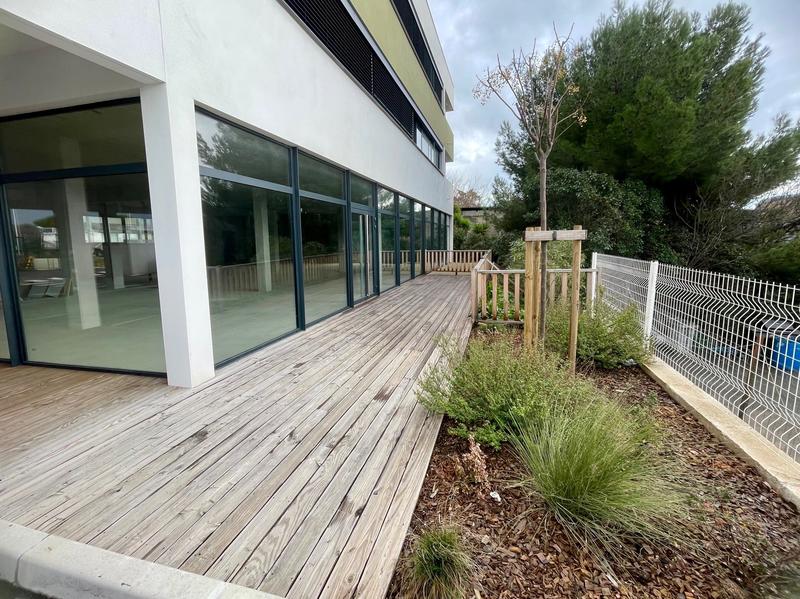 Local commercial - 306 m² - 1 pièce