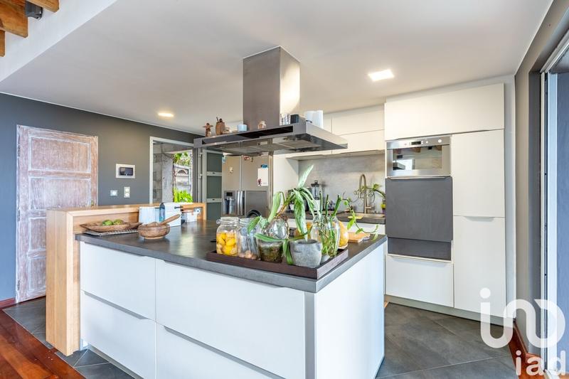 Maison - 274 m² - 8 pièces